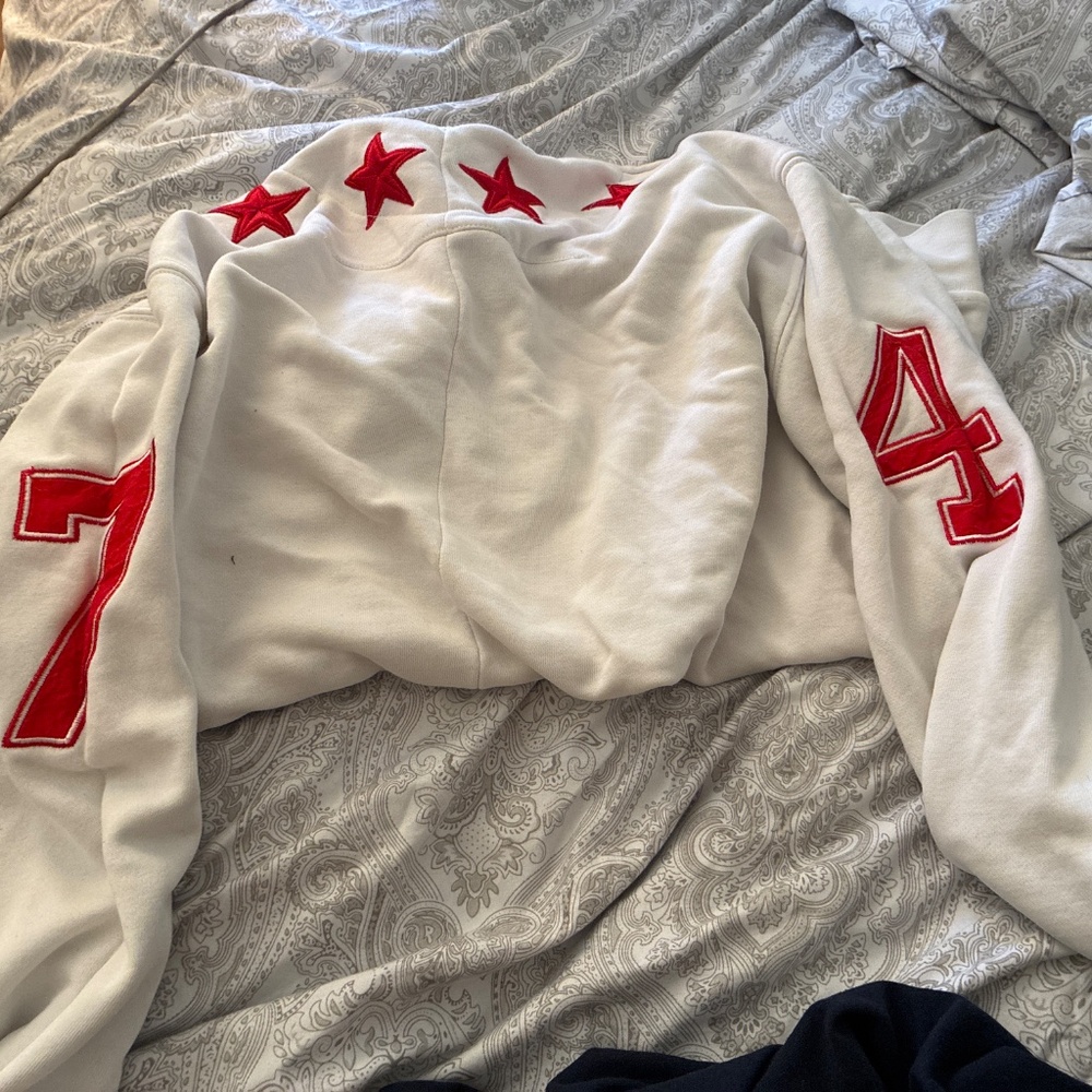 Sweatshirt - Picture 2 of 2
